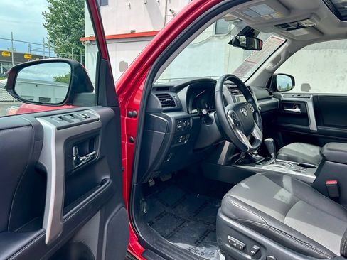 Certified 2024 Toyota 4Runner SR5 Premium w/ Moonroof Package AWD/4WD image 9