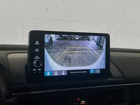 Used 2025 Honda Pilot EX-L image 14