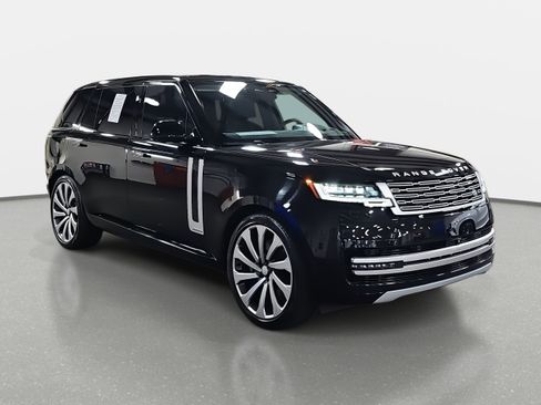 Used 2024 Land Rover Range Rover Long Wheelbase Autobiography image 3