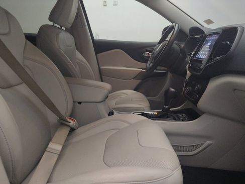 Used 2020 Jeep Cherokee Limited w/ Luxury Group FWD image 21