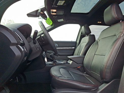 Used 2018 Ford Explorer Sport w/ Equipment Group 401A image 13