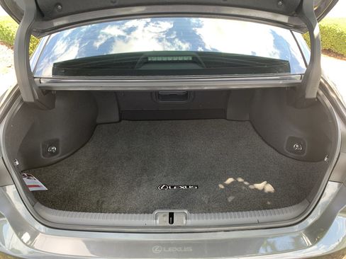 Used 2024 Lexus ES 300h w/ Technology Package FWD image 18
