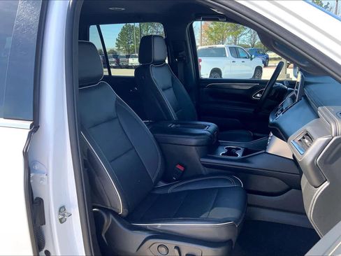 Used 2024 GMC Yukon SLT image 9