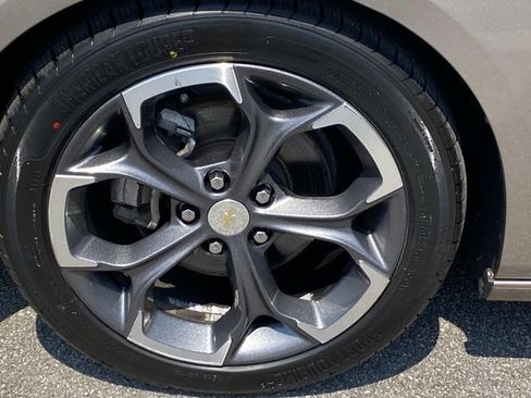Used 2023 Chevrolet Malibu LT FWD image 29