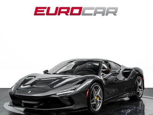 Used 2021 Ferrari F8 Tributo RWD image 1