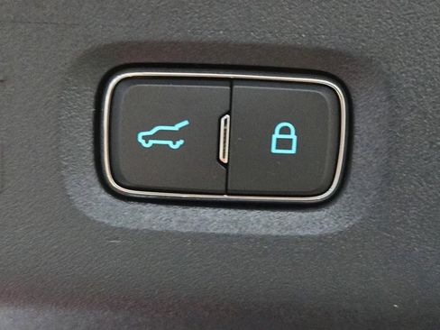 New 2025 Ford Expedition Active image 36