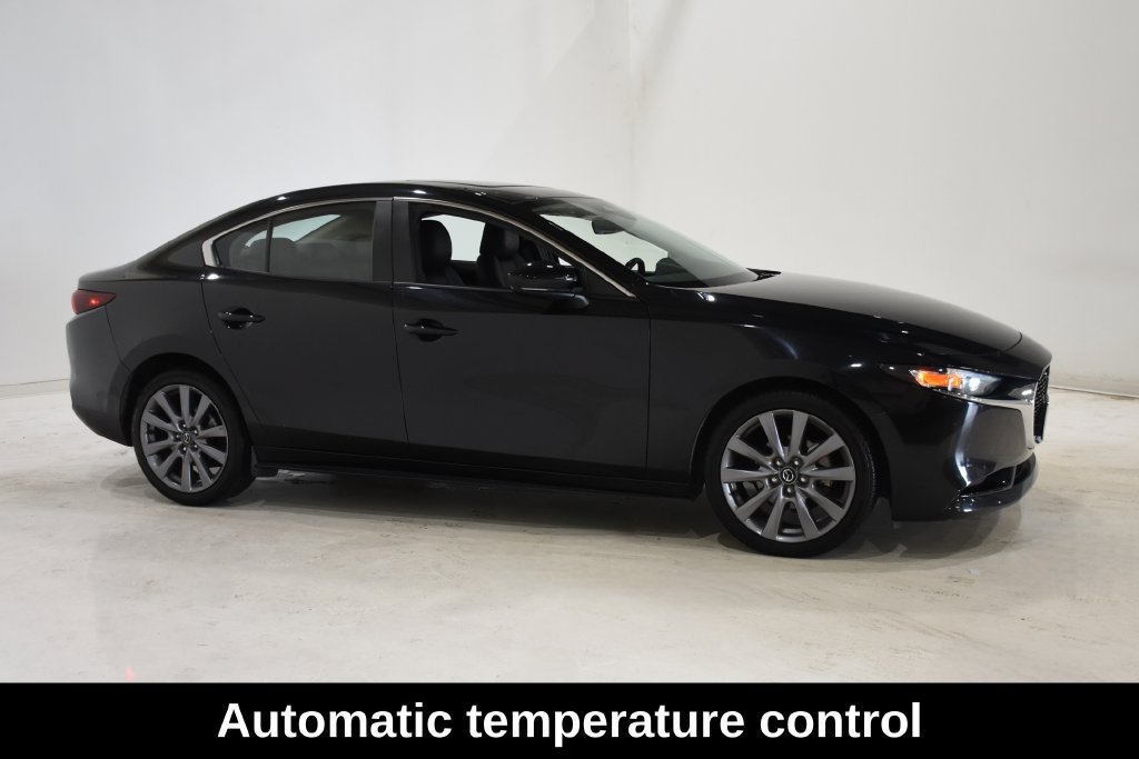 Used 2024 MAZDA MAZDA3 s FWD image 3