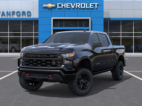 New 2026 Chevrolet Silverado 1500 Custom Trail Boss w/ LPO, Dark Essentials Package AWD/4WD image 6
