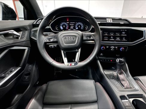 Used 2025 Audi Q3 2.0T Premium Plus w/ Premium Plus Package AWD/4WD image 8