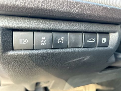 Used 2025 Toyota Camry LE FWD image 13