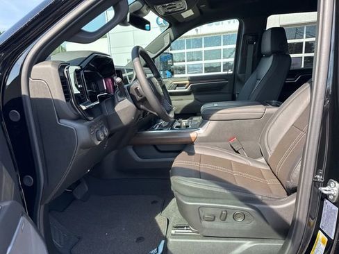 Used 2025 Chevrolet Silverado 2500 High Country image 24