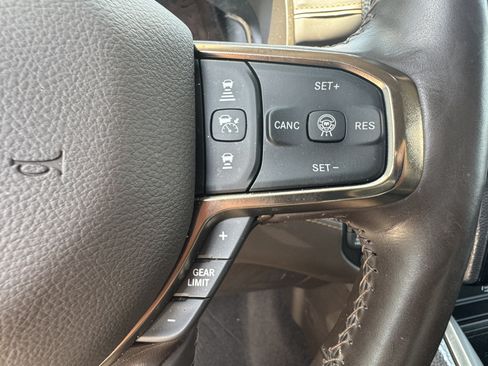 Used 2025 RAM 1500 Limited AWD/4WD image 35