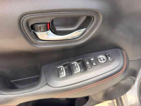 Used 2024 Honda HR-V Sport image 24