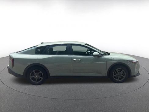 Used 2025 Kia K4 FWD image 13