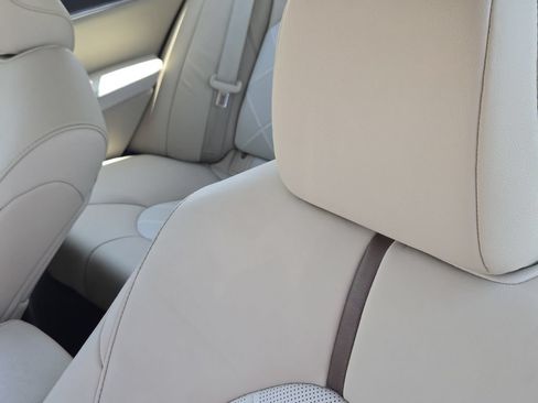 Used 2019 Toyota Camry XLE w/ Driver Assist Package FWD image 16
