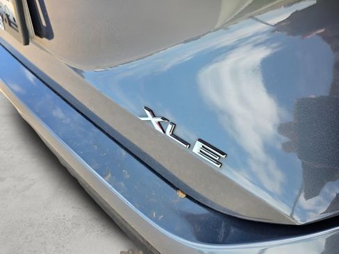 Used 2019 Toyota Avalon XLE w/ Carpet Mat Package FWD image 30