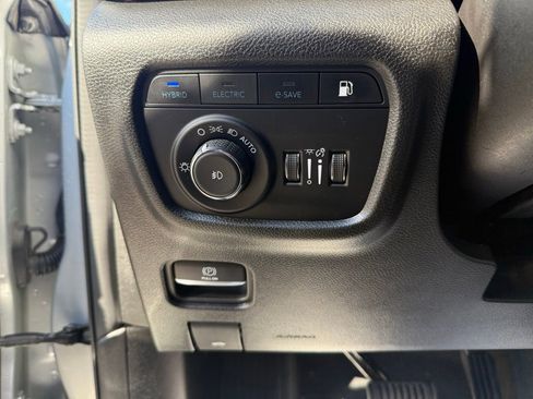 Used 2024 Jeep Grand Cherokee Limited 4xe image 43