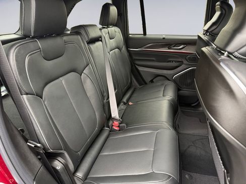 New 2025 Jeep Grand Cherokee Overland w/ Adv Protech Group III image 19