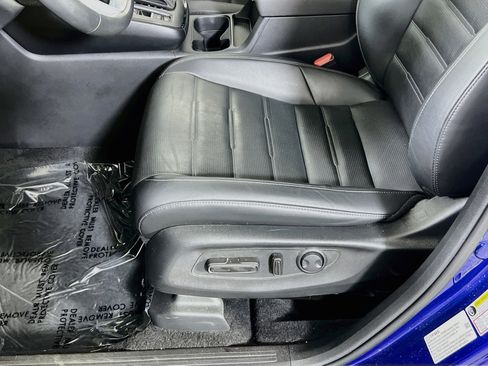 Used 2025 Honda CR-V EX-L image 18