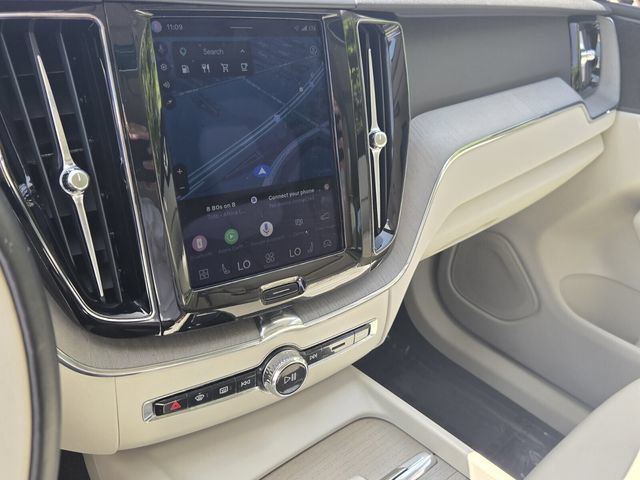 Used 2023 Volvo XC60 B5 Plus w/ Protection Package Premier FWD image 21