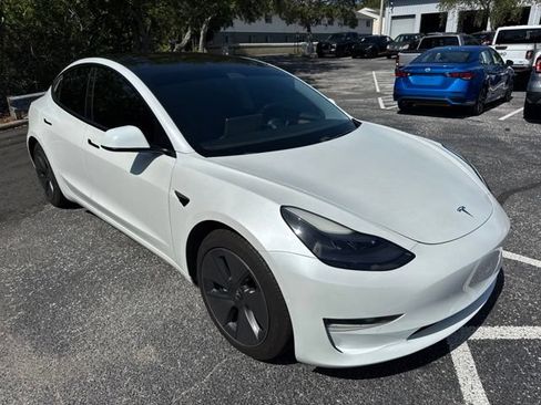 Used 2021 Tesla Model 3 Standard Range Plus RWD image 3