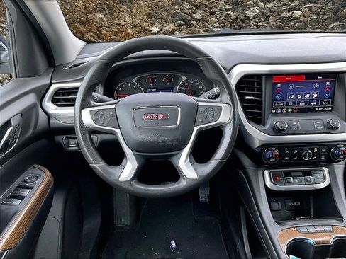 Used 2021 GMC Acadia SLE image 5