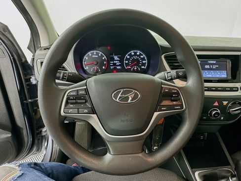 Used 2020 Hyundai Accent SE FWD image 12