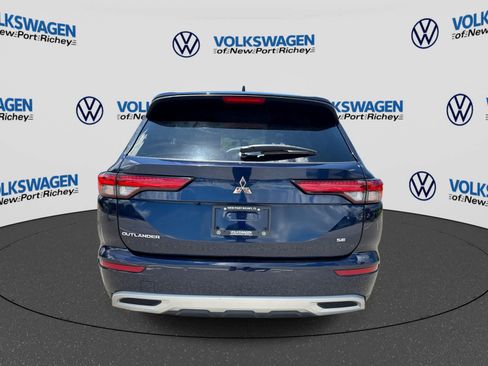 Used 2024 Mitsubishi Outlander SE FWD image 13