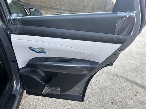 New 2025 Hyundai Tucson SEL image 16