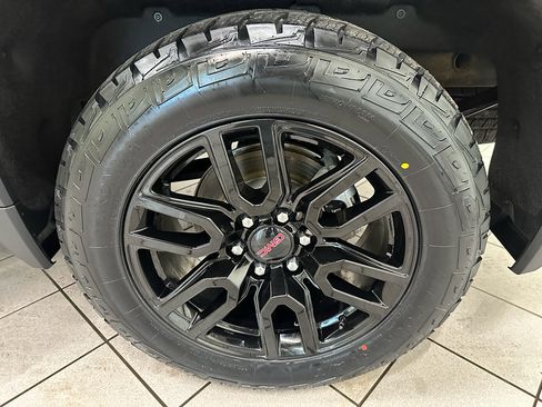 Certified 2023 GMC Sierra 1500 Elevation w/ Elevation Premium Package image 19