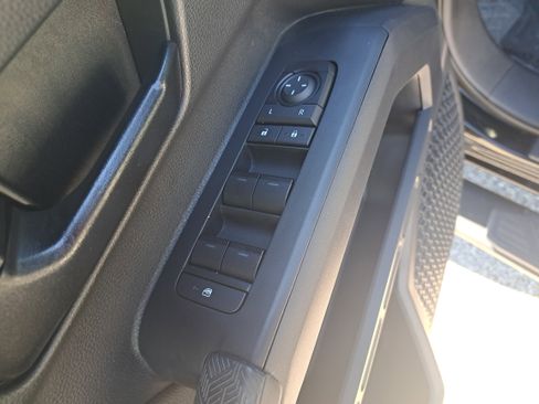 Used 2025 Toyota Tacoma SR5 RWD image 15