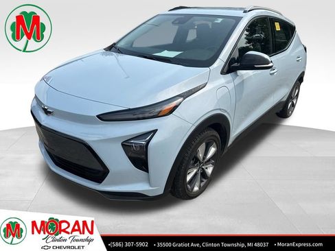 Used 2023 Chevrolet Bolt EUV LT w/ Convenience Package FWD image 1