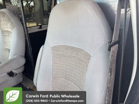 Used 2005 Ford E-250 and Econoline 250 image 25