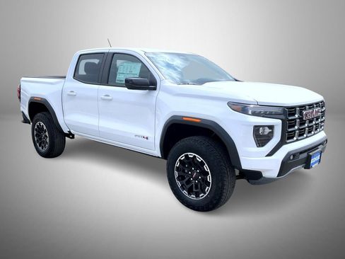 New 2026 GMC Canyon AT4 AWD/4WD image 3