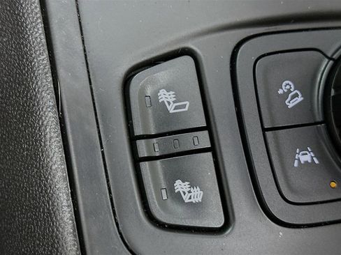 Used 2020 GMC Terrain SLE w/ Driver Convenience Package AWD/4WD image 23