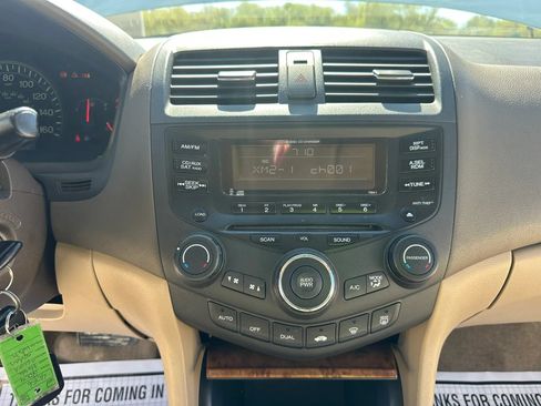 Used 2004 Honda Accord EX image 18