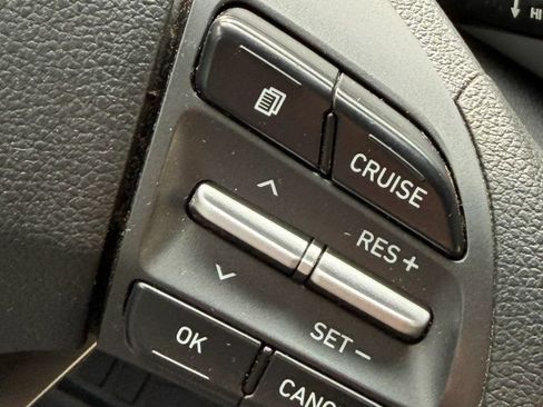 Used 2019 Hyundai Kona SE AWD/4WD image 17