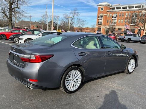 Used 2018 Lexus ES 350 w/ Luxury Package w/Wood Trim image 7