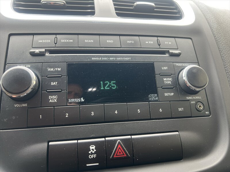 Used 2012 Dodge Avenger SXT FWD image 21