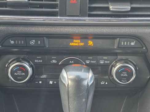 Used 2018 MAZDA CX-9 Grand Touring image 16