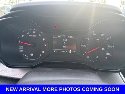 Used 2025 Chevrolet Trax LS w/ LS Convenience Package FWD image 4