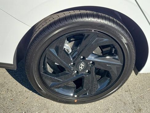 New 2026 Hyundai Elantra SEL Sport FWD image 30