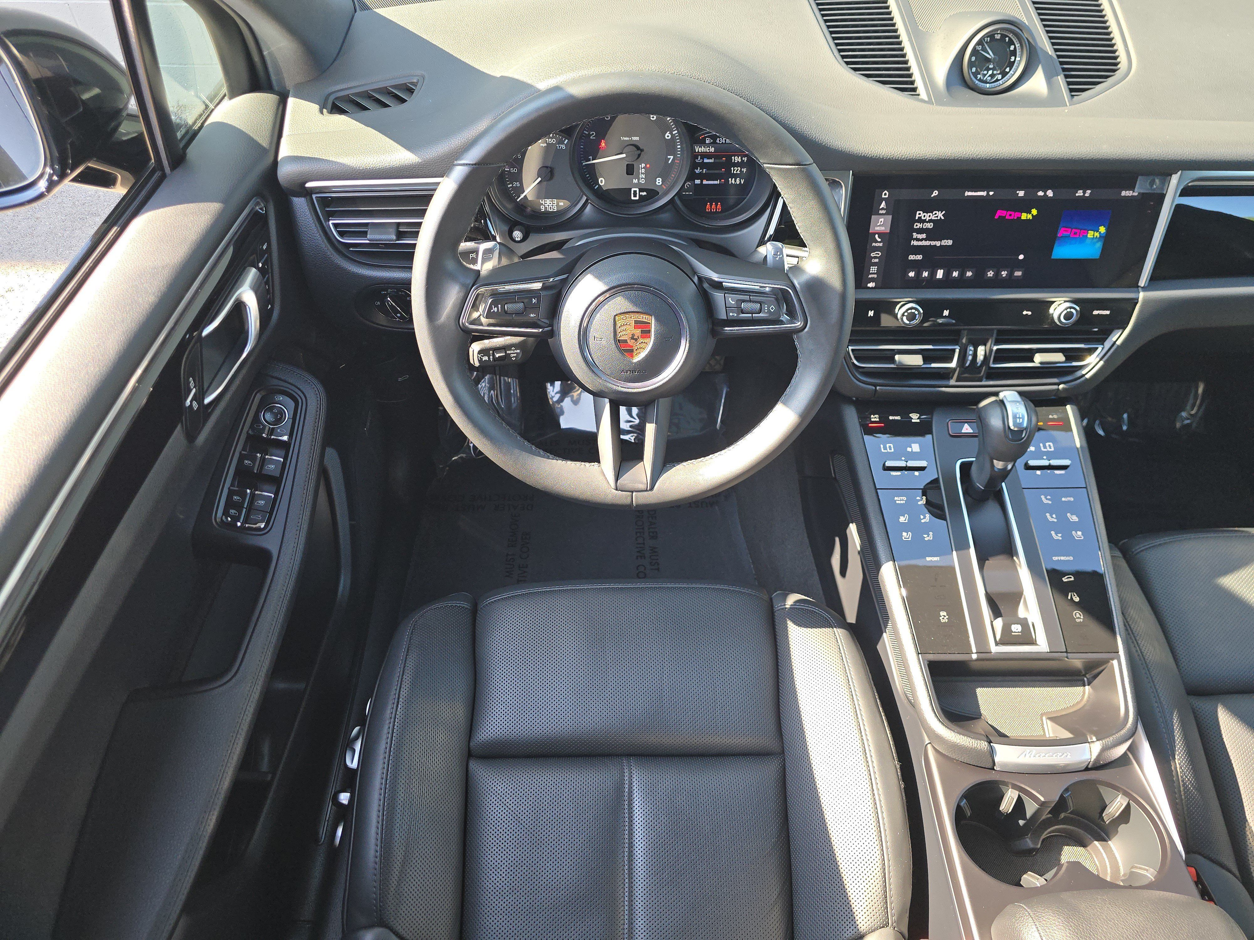 Certified 2026 Porsche Macan AWD/4WD image 25