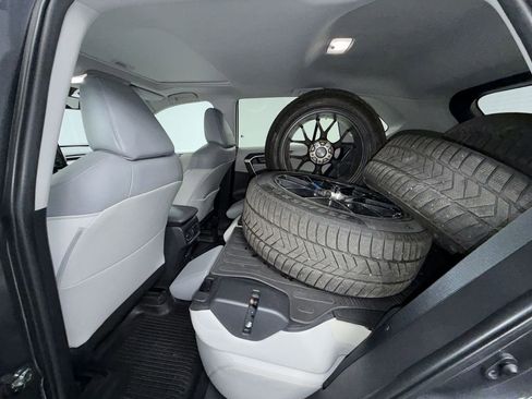 Certified 2022 Toyota RAV4 XLE Premium AWD/4WD image 8