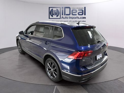 Used 2022 Volkswagen Tiguan SE AWD/4WD image 2