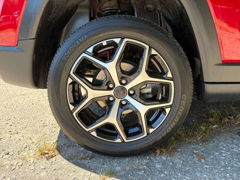 Used 2025 Jeep Compass Limited AWD/4WD image 31