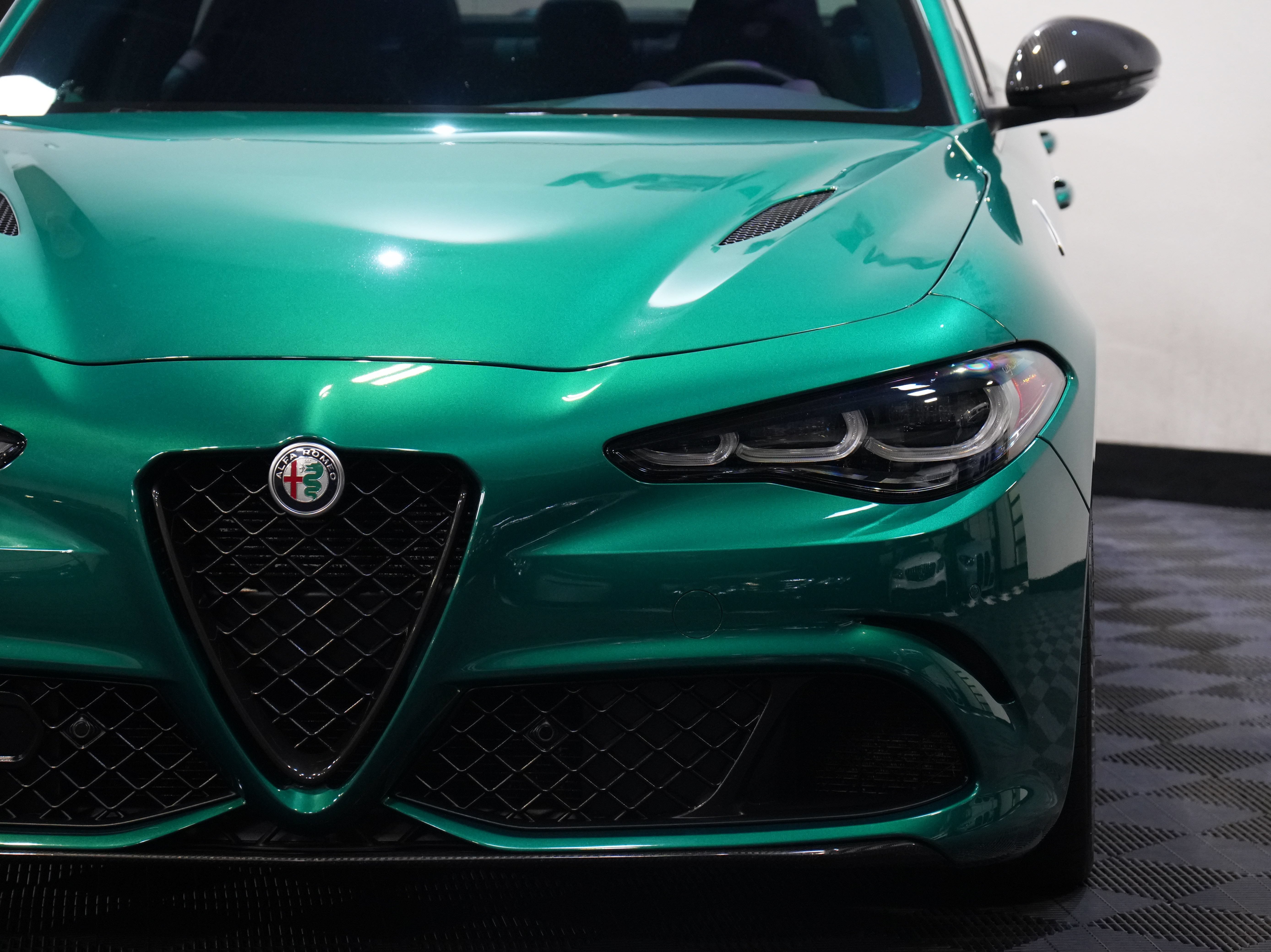 Used 2024 Alfa Romeo Giulia Quadrifoglio RWD image 10