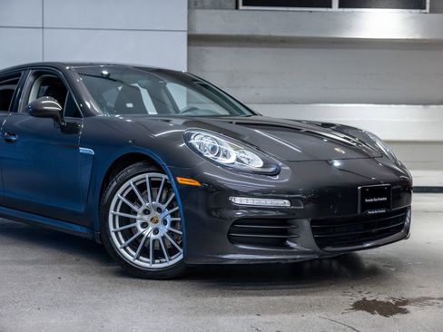 Used 2015 Porsche Panamera image 15