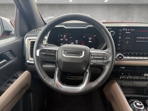 Certified 2025 GMC Canyon Denali AWD/4WD image 21