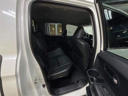 Used 2017 Honda Ridgeline RTL-T image 24